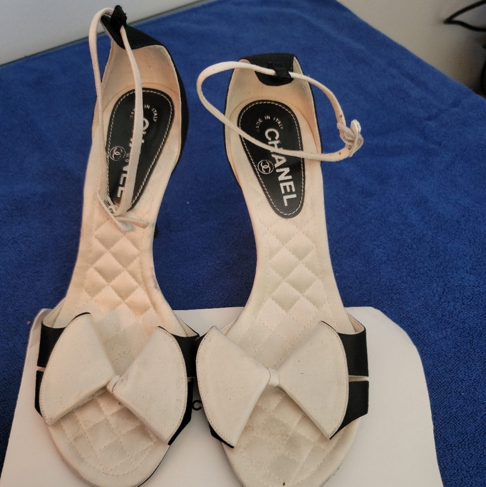 CHANEL Tuxedo Satin shoes 100% authentic